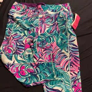 NWT XXL Lilly Pulitzer Capri Luxletic pants
